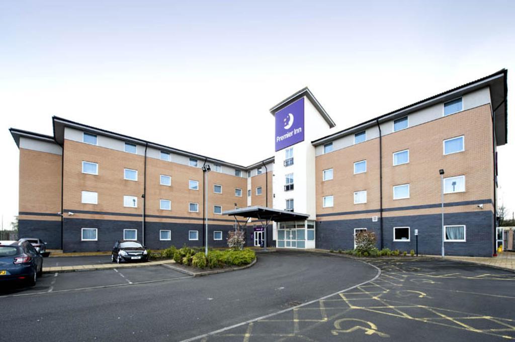 Premier Inn Glasgow Braehead Exteriör bild