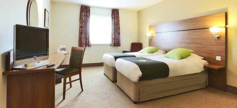 Premier Inn Glasgow Braehead Exteriör bild